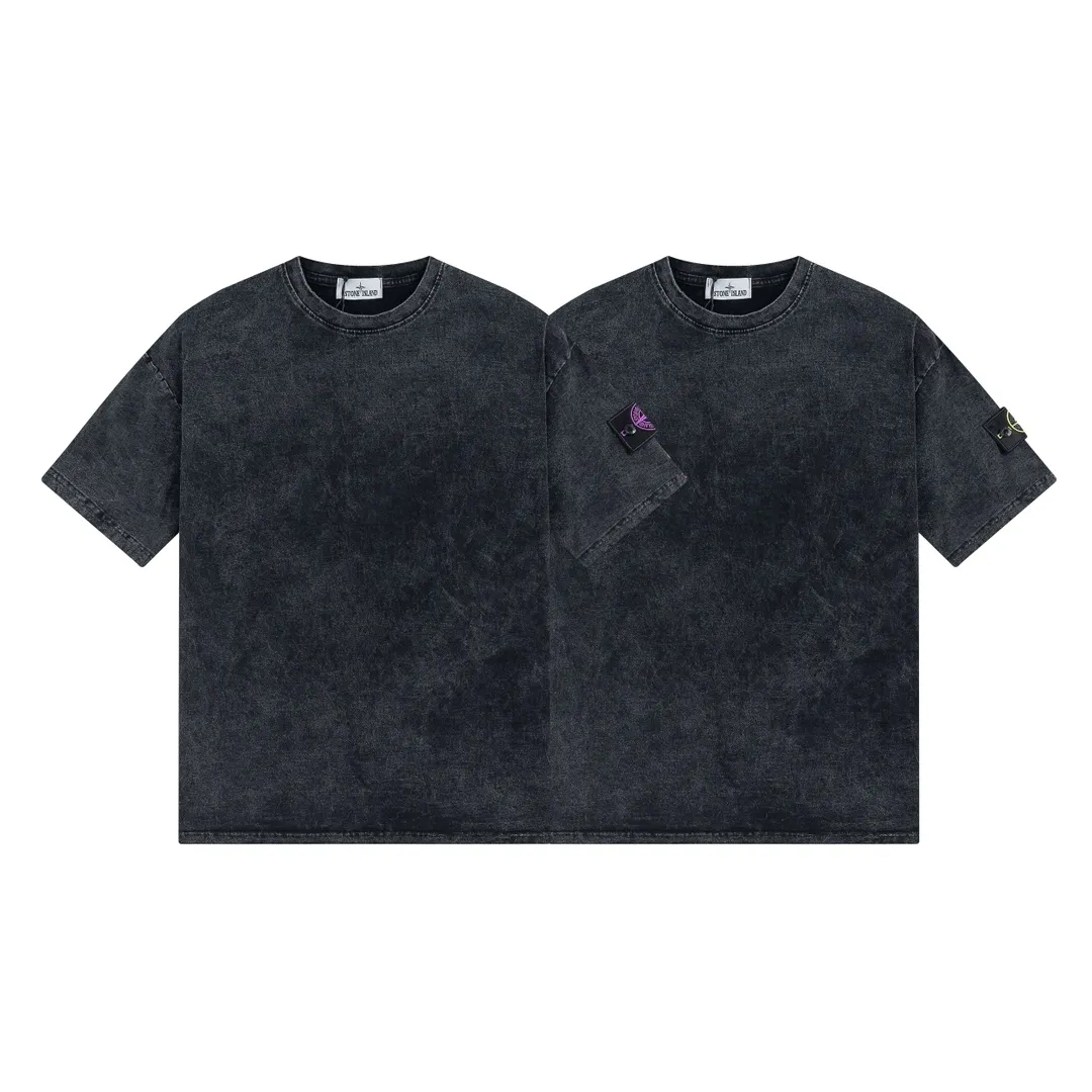 W657#P110💰 [Stone lsland/Stone Island summer new distressed washed short-sleeved T-shirt] ⚠️[Original creation with high control of details] - Made of 230 grams of combed cotton with 32-count double yarn, soft and comfortable to the touch, sweat-absorbent and breathable. - Simple, basic and versatile style, original quality, first choice for couples. - Made in a large factory, four needles and five threads on the shoulder, neat alignment, high quality workmanship. - Same style for men and women, very versatile One piece by hand, the details are clearly visible. Color: Black Purple Black Green Size: M L